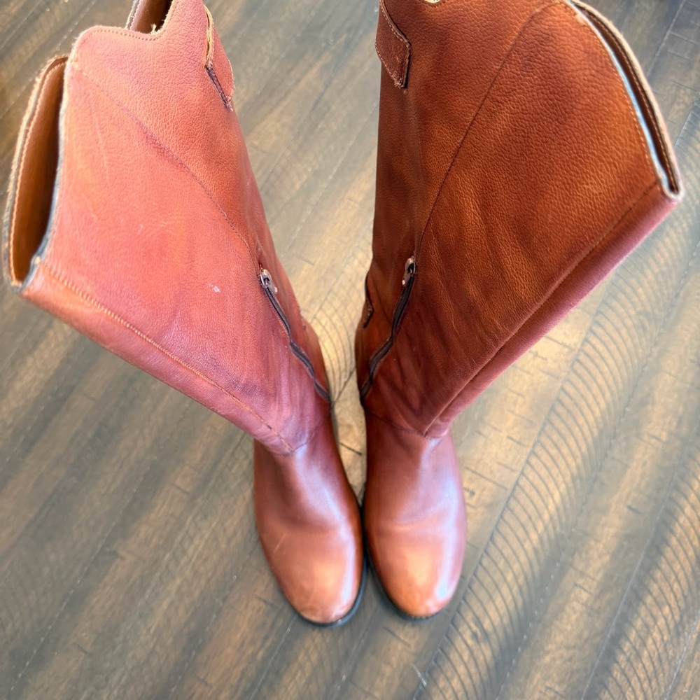 Ciao Bella Women's Mahogany Leather Riding Boots - Picture 4 of 7